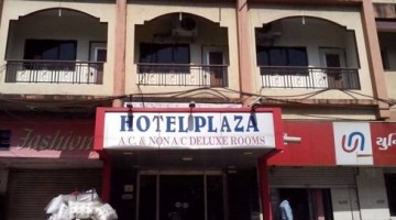 Photo of Hotel Plaza